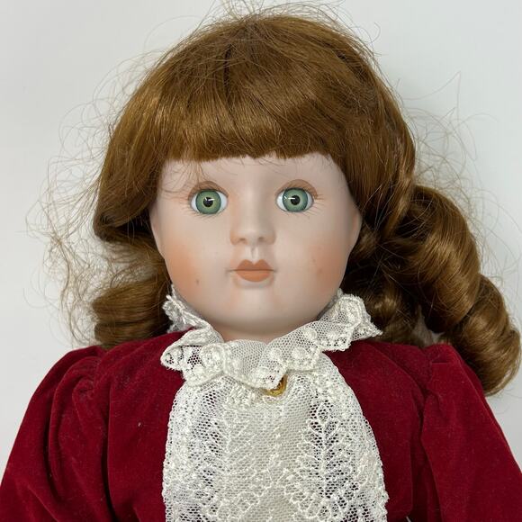 La Collection Artisan Doll Porcelain "Jackie" Wind Up Musical Doll Collector 16" - Picture 2 of 11